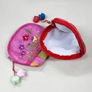 [셀러허브][큰손할인] 꽃자수 동전지갑 세뱃돈 전통 색동 명절 부모님 한국적인 (S44882662)