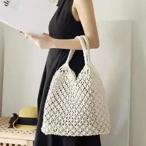 [아트박스]/다잇템 여자 뜨개 위빙 스웨터 탄탄 SS 가방