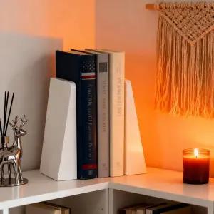 모던 화이트 우드 북엔드 - 책장 사무실 및 가정 장식용 책 스토퍼 튼튼한 나무 정리함(2개 세트)