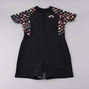 [롯데백화점]레노마 여아동유니타드반팔수영복 GS2D864_BK