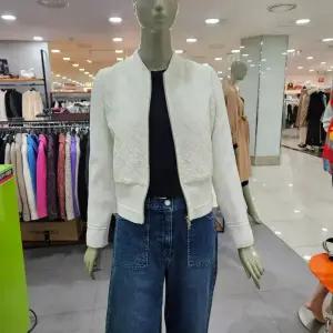 시슬리/애플아울렛/코요테 니트 배색 집업 점퍼 SAJP02411