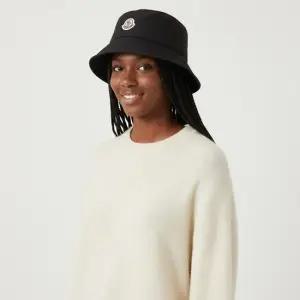 MONCLER 양면 버킷햇 벙거지 모자 3B00038 5988K P97 남여공용)