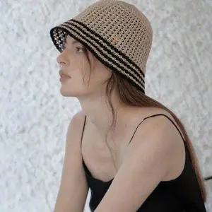 [헤지스](대전신세계)베이지 라인배색 면혼방 벙거지모자 HIHE5F110I2