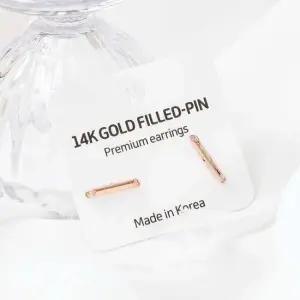 14K 골드필드 핀 큐빅 엣지 스틱 일자침 귀걸이