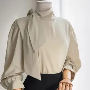 빌릿 타이 블라우스 셔츠