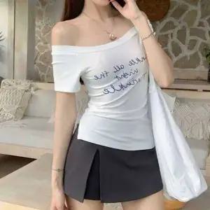 여름 레터링 오프숄더크롭티 어깨트임티셔츠골지티 여성봄티셔츠봄옷코디 오픈