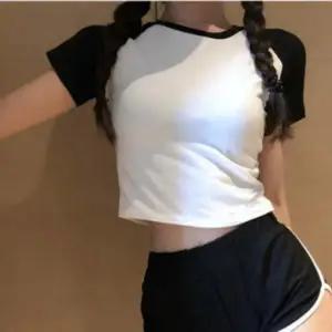 홀터넥 크롭 나시 3컬러 코튼 민소매 탑 여름 여성 이너 상의