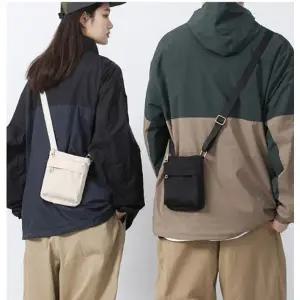 남여공용 깔끔 소지품 크로스백