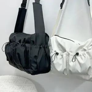 투포켓 스트랩 빅 크로스백 운동 여행 캠핑 가방