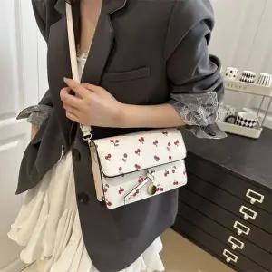 빈티지 여성 슬림핏 크로스백 가방 스퀘어백 패피5