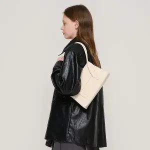 스퀘어 레더 숄더백  아이보리