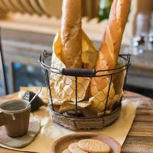베이커리 바구니 전시 빵 바게트