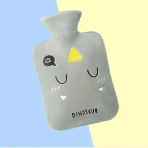 귀엽고 주머니 따뜻한 물