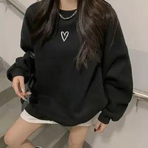 봄티셔츠 하트 오버핏 심플 티셔츠 여성 맨투맨 라운드넥 긴팔 입술넥티셔츠 크롭 탑 여자봄티셔츠