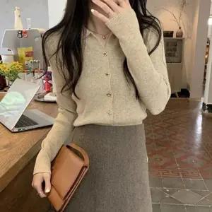 여성 봄가을 깔끔한 브이넥 카라 가디건 여성 봄가을 브이넥 카라 깔끔한