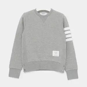 [톰브라운]톰브라운 26SS 사선완장 클래식 스웨트 여성 맨투맨 FJT002A 00535 055