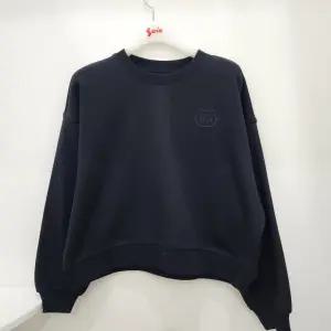 [소이]블랙 크롭 맨투맨티 25F5457_SC