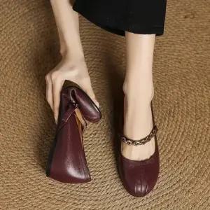 여성용 스트랩힐 시크한 가죽 레드 메리제인 슈즈 빈티지 플랫 컴포트 펌프스 힛템