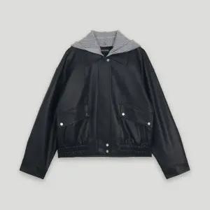 [코데즈컴바인](신세계 사우스시티) 니트후드 레자점퍼 (CLA-LE501W2)