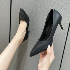 스틸레토 힐 데일리 하이힐 정장구두 여성 구두 뾰족코 빅사이즈 베이직 가보시 슬림핏 직장인 하객룩 얇은
