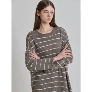 [오조크]스트라이프 오버핏 니트 원피스 택가격 89000원 _P417384713