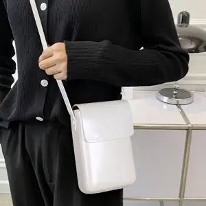 베이직백 여성 무지 베이직 미니크로스백 4컬러 데일리 실용백