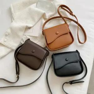 간편 자석클러져 인조가죽 여성크로스백 질감 많은 스마트폰가방 여행가방 여자크로스백