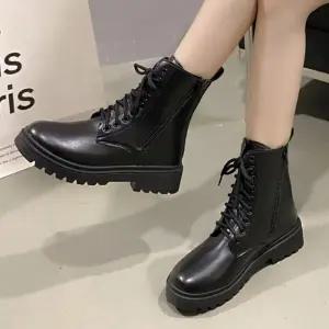 여성 US504 레이스업 데일리 워커 어반 빅사이즈 라인