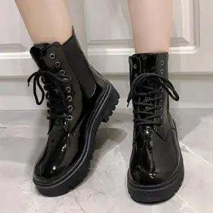 여성 발목 편한 워커 - 통굽 2컬러 유행하는 패션 부츠 신발