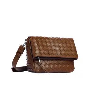 [가이거] 가이거 인트레치아토 리베 플랩백(탄)