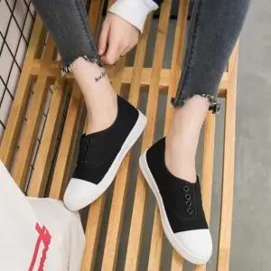 여자 끈없는 운동화 스니커즈 단화 봄패션 보세화 예쁜 캠버스 신발 20대 30대 패션화