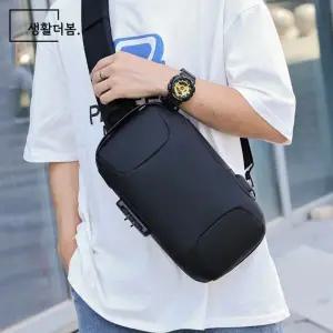 생활더봄 남자 남성 해외 여행용 도난방지 크로스백 메신저 방수 슬링백 비밀번호 잠금장치 USB충전포트