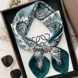 여성 데일리 페이즐리 스카프 1P 봄가을 패션 데일리 여자 가방 봄 패션 여성 스카프 코디 사각