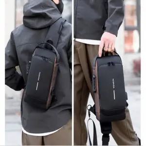 크로스 힙색 가방 남자 여행용 사각형