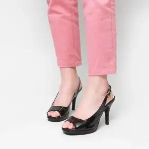 미들굽구두 에나멜 둥근코 가보시 오픈토 스트랩 슬링백 펌프스힐Y