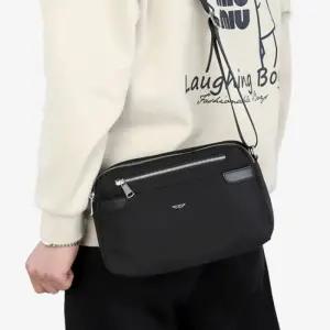 가방 남성 크로스백 학생 캐주얼 보조 직장인 데일리