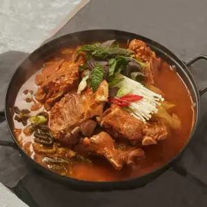 푸짐한 참별난 우거지 감자탕 4.5kg 뼈해장국 초대용량 5~6인분 푸짐한 구성