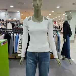 시슬리/애플아울렛/컷 아웃 슬림 골지 니트 SAKP10411