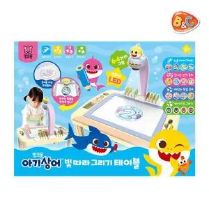 [비앤씨]핑크퐁 아기상어 빛 따라 그리기 테이블