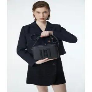 닥스 액세서리 여성 24FW [스테디셀러] 블랙 DD로고 소가죽 크로스백 WCBA4F023BK