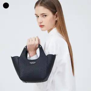 게스ACC 헬리나 HELNA 미니 토트백 HP1A3A19SG