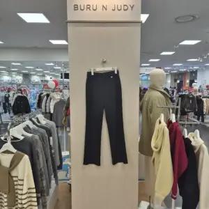 부루앤쥬디 HC42 금속장식버튼부츠컷슬랙스 금속장식버튼부츠컷슬랙스 BBSCSC104P