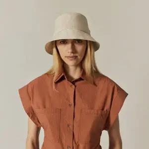 [헬렌카민스키](센텀시티점)[공식] 헬렌카민스키 델타 린넨 버킷 HXSHI124150