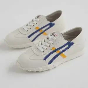 영문 레터링 패치 투컬러 사선 포인트 심플 스니커즈 여성운동화 여자스니커즈