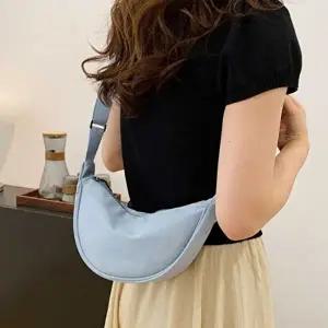 크로스가방스타일 여대생 캠퍼스 룩 학생 새학기 반달 크로스 백 가방