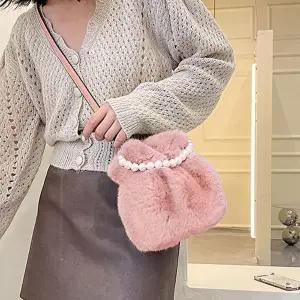 고급스러운디테일 여성 진주핸들 포인트 소프트 토트 크로스백 여친룩