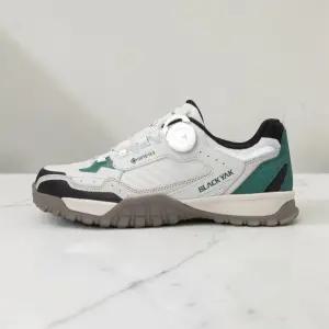 블랙야크 고어텍스 경량 트레킹화 요크셔 더퍼스트 II D GTX ABYSHXV920GR