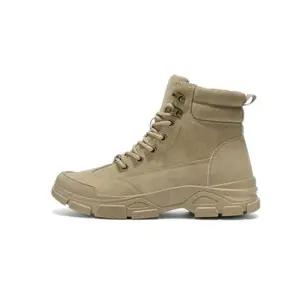 스포티한 쉐입 미니멀 디자인 남성워커 데저트 워커 패션장화 화 패션슈즈