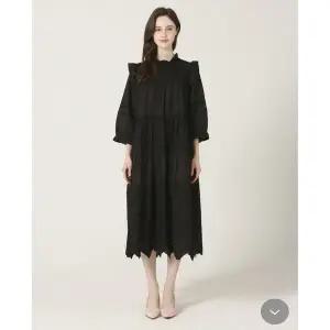 [손정완](타임스퀘어점패션관)펀칭 레이스 프릴원피스ZDO5151010