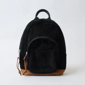 스파오 백팩 코듀로이 마이크로 미니 귀여운 가방 캐주얼룩